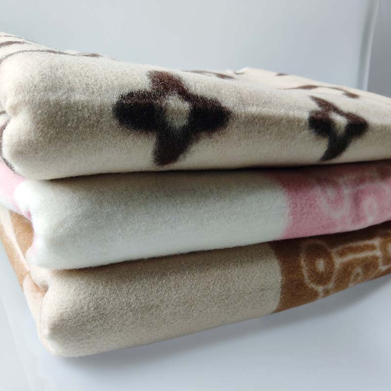 Hongyang Premium Wool: Multi-functional Blanket, Home Decor Throw, Car Cover Blanket, Fashion Coat​