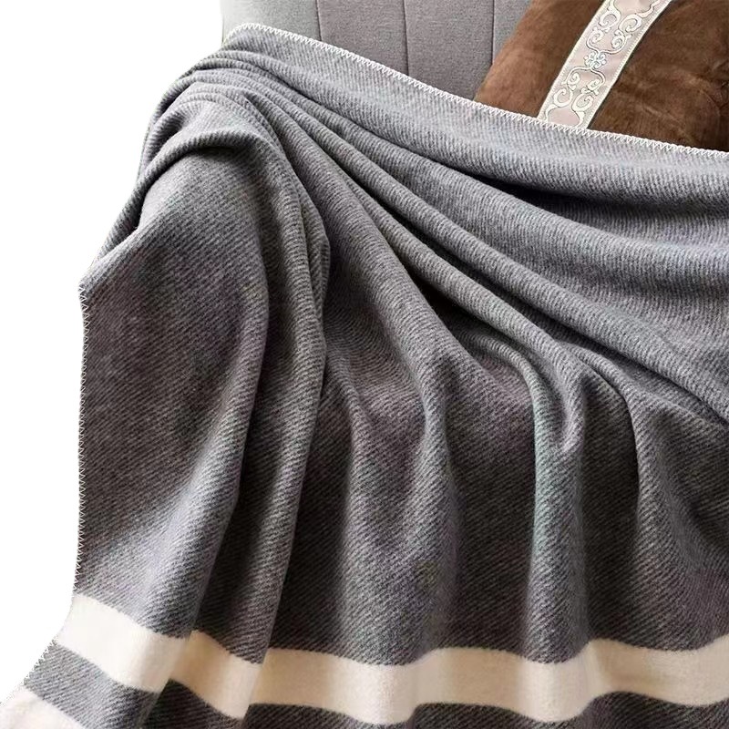 Hongyang Factory Direct Sales – Australian Pure Wool Winter Quilt, Office Blanket, Air Conditioning Blanket, Student Dormitory Mattress Pad